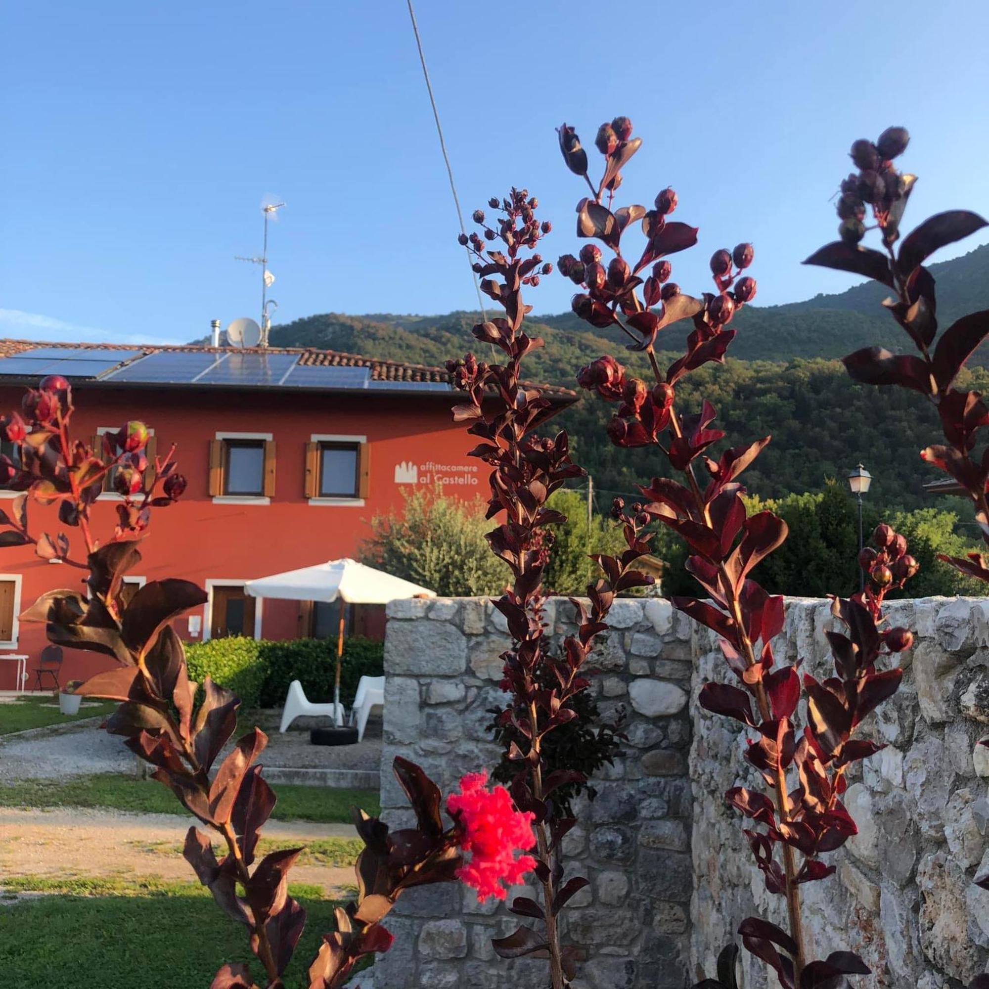 Affittacamere Al castello Travesio Esterno foto